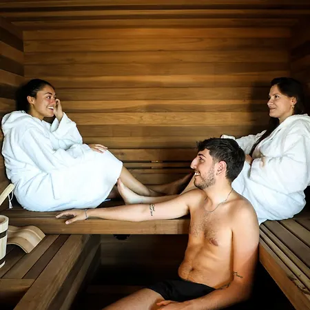 Tiber Rooftop & Wellness 4*