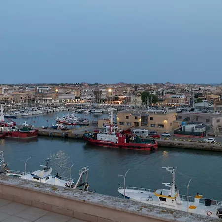 Hotel Tiber Rooftop & Wellness Fiumicino