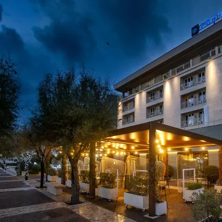 Отель Tiber Rooftop & Wellness