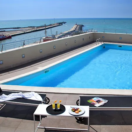 Tiber Rooftop & Wellness