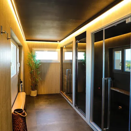 Tiber Rooftop & Wellness Фьюмичино