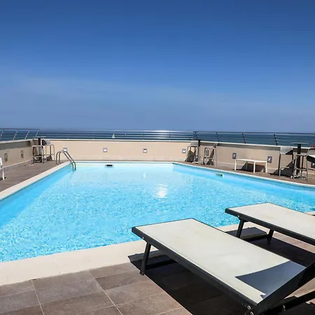 Tiber Rooftop&wellness 4* Fiumicino