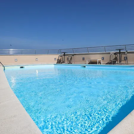 Tiber Rooftop&wellness Fiumicino
