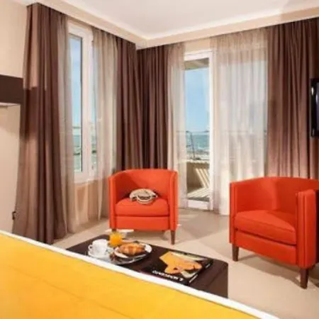 Tiber Rooftop & Wellness 4* Фьюмичино