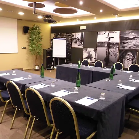 Отель Tiber Rooftop & Wellness 4*
