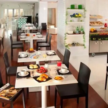 Tiber Rooftop & Wellness Фьюмичино