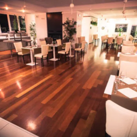 Tiber Rooftop & Wellness Отель Фьюмичино
