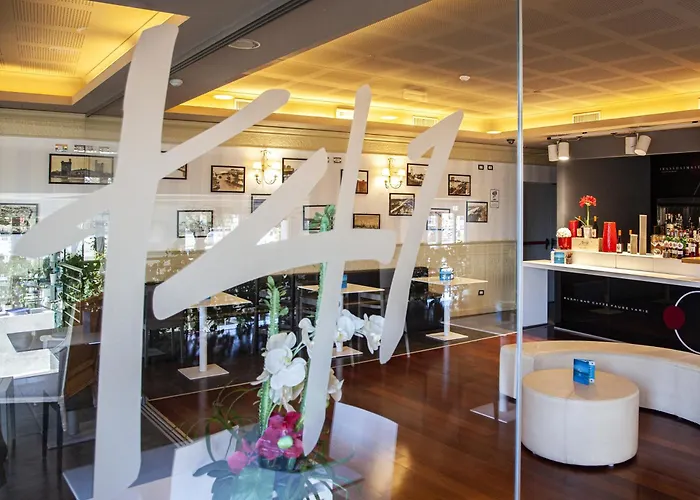 Tiber Rooftop & Wellness Szálloda 4*