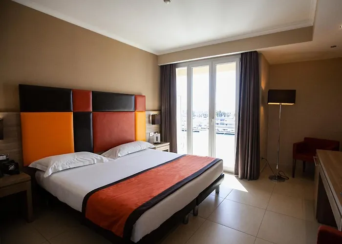 Tiber Rooftop & Wellness Szálloda