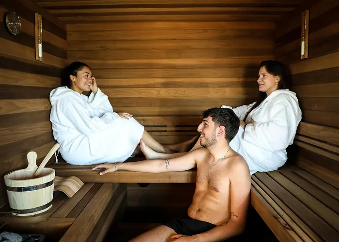 Tiber Rooftop & Wellness 4*